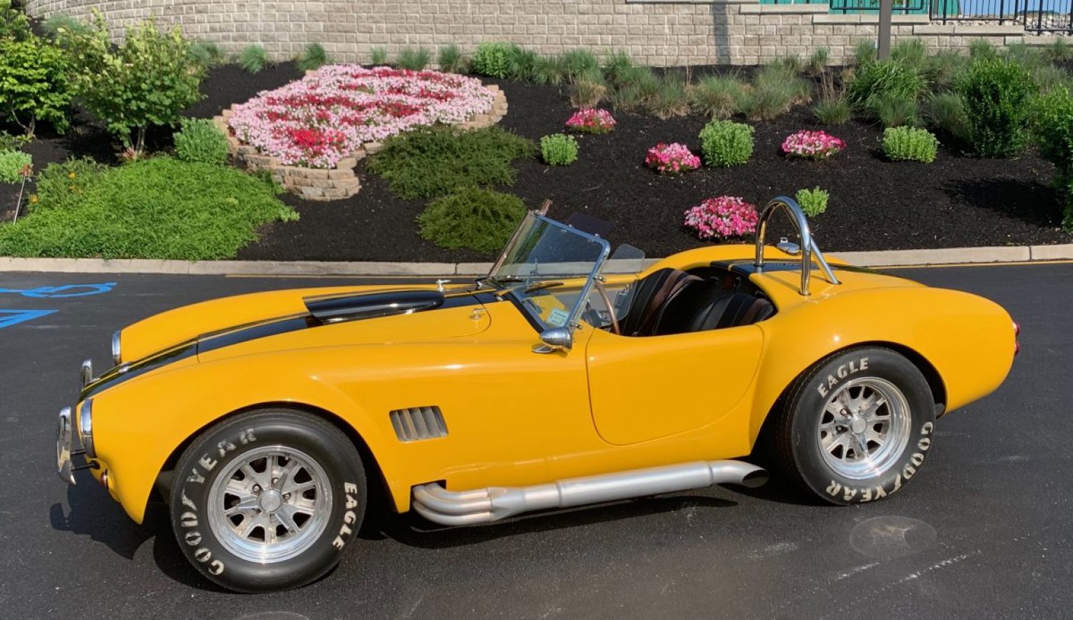 Specialty Cars Buffalo Auto Show