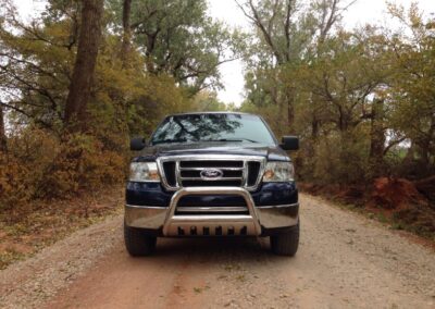 in-rural-oklahoma-pausing-to-enjoy-the-view_t20_8kREya
